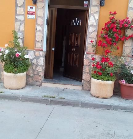 Hostal Cañamares Exterior foto